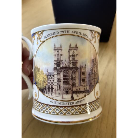 NEW Portrait Mug 2011 Wedding of Prince William & Catherine Aynsley With The Box - Picture 4 of 8